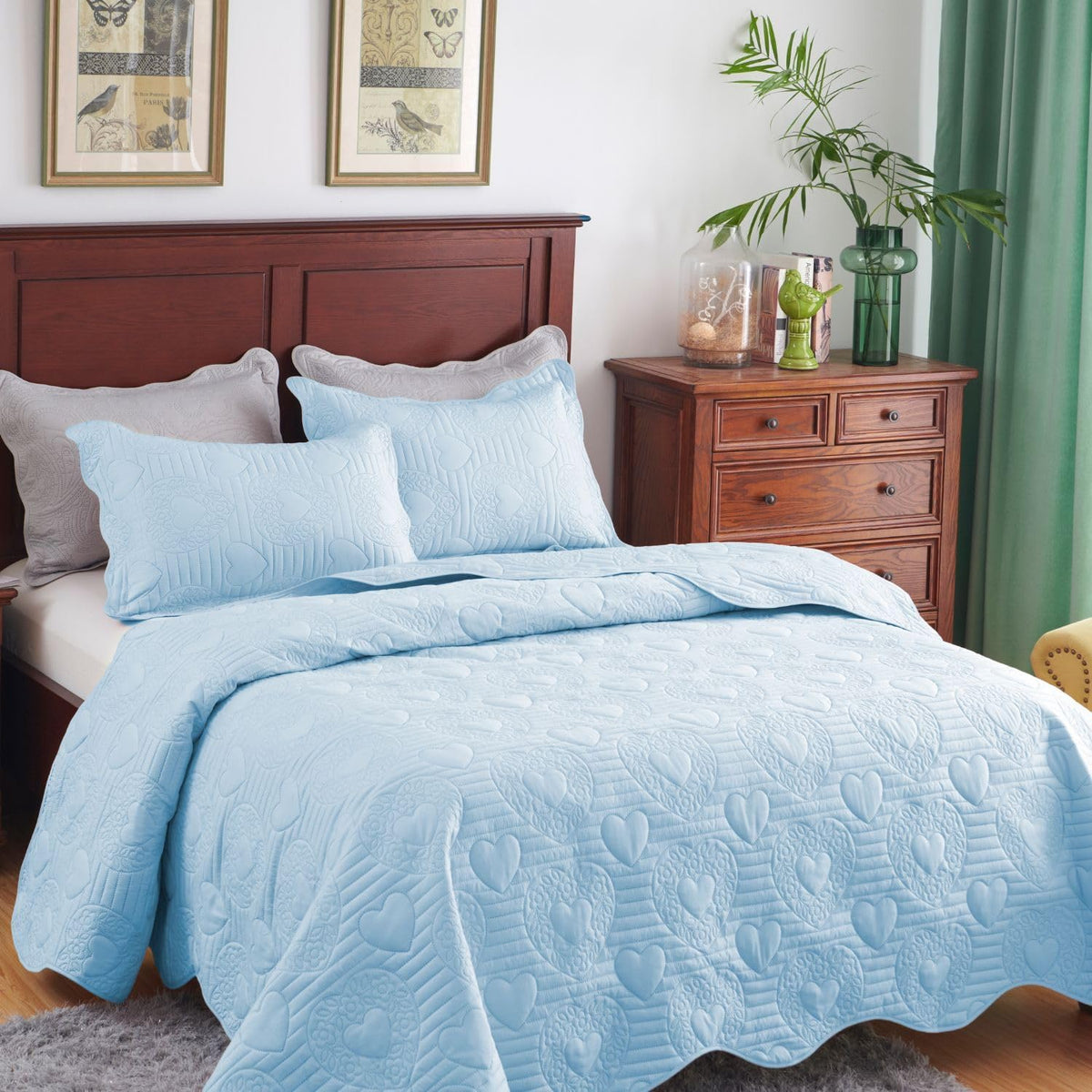 Auemtyn Twin/Twin XL Size Quilt Set, Soft Lightweight Light Blue Bedspread, Reversible Microfiber Bed Coverlet for All Seasons (Heart Pattern, 1 Quilt, 1 Pillow Sham)